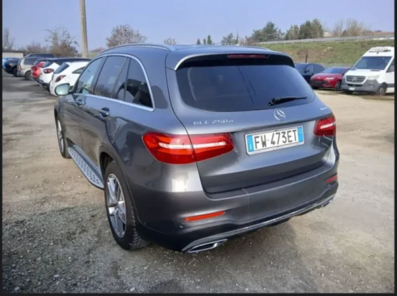 Mercedes GLC250 - Immagine 3