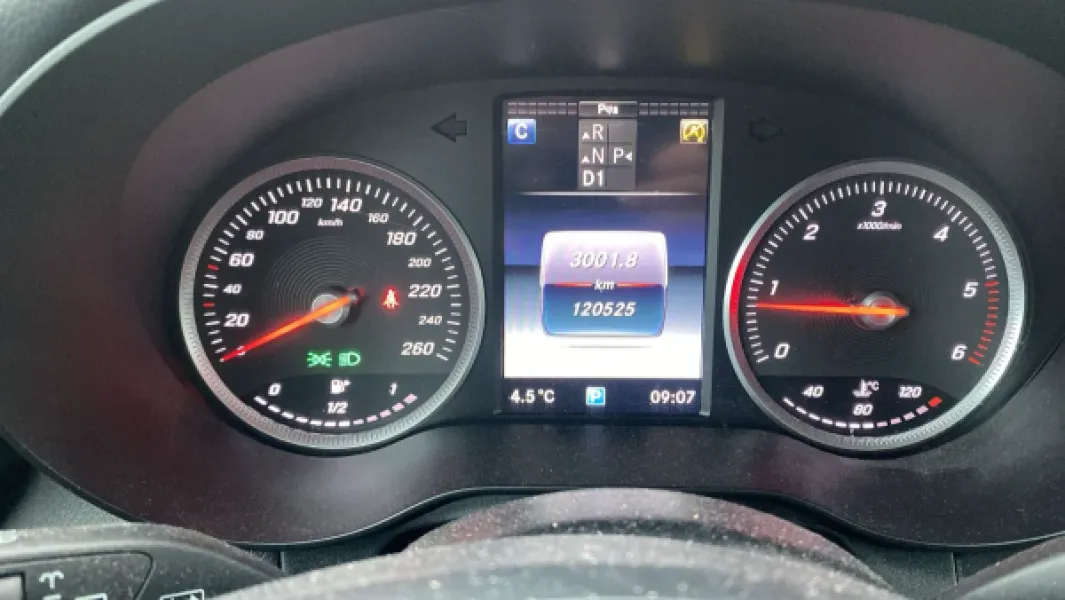 Mercedes GLC220 - Immagine 2