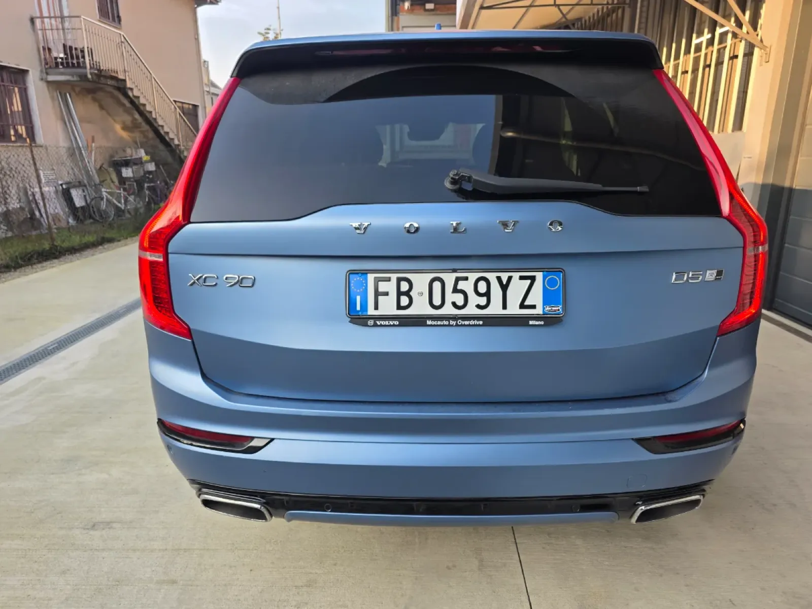 Volvo XC90 II R-Design 7 locuri 4x4 - Immagine 5
