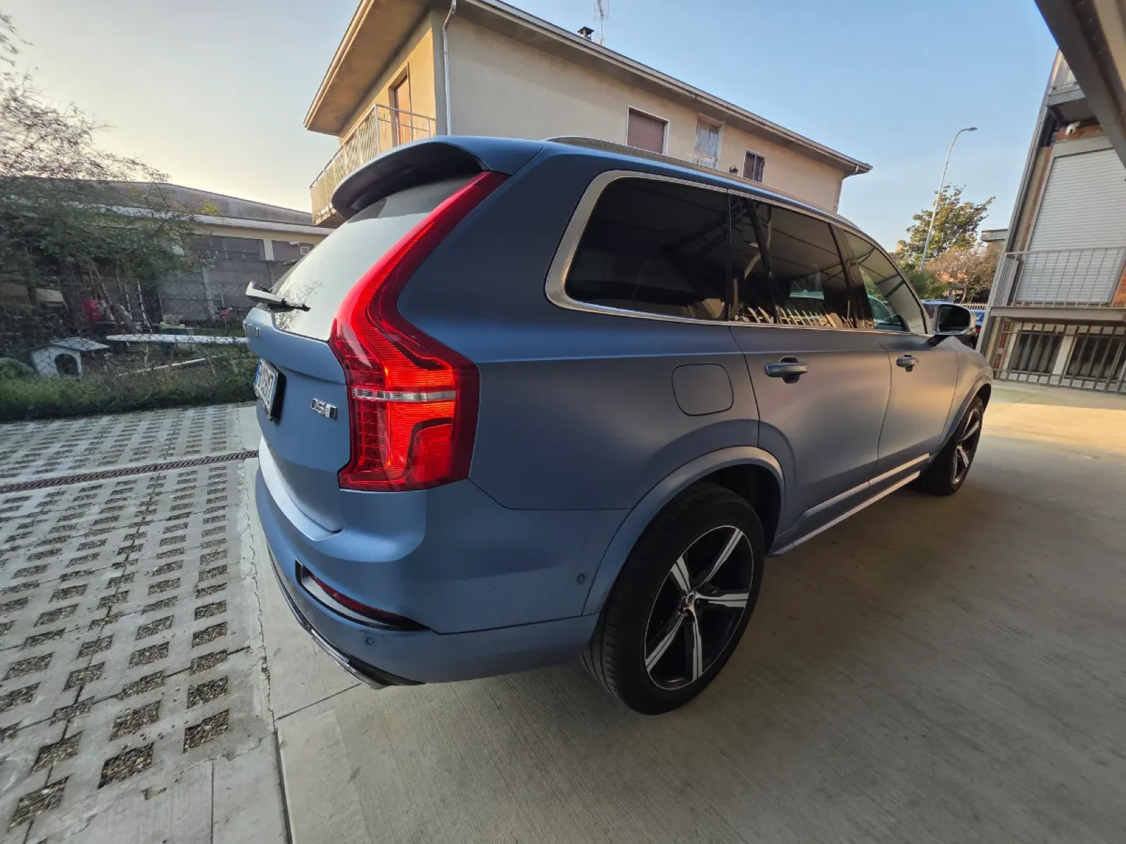 Volvo XC90 II R-Design 7 locuri 4x4 - Immagine 6